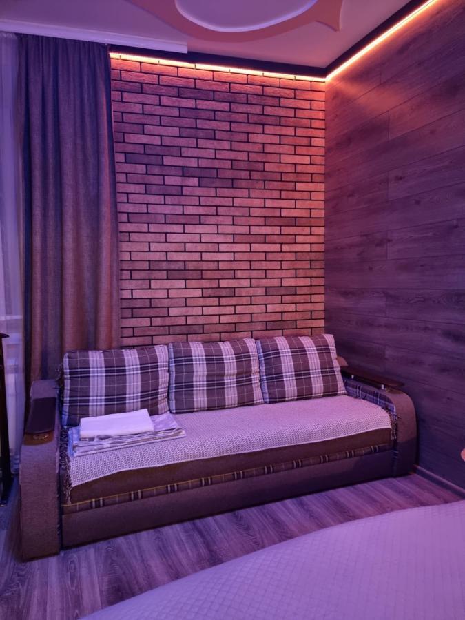 Petropavlivska тиха вуличка в центрі старого міста * Kamianets-Podilskyi
